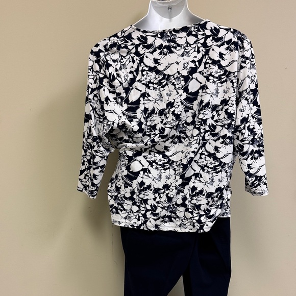 Talbots Navy and White Floral Blouse with Navy Pants set - Picture 5 of 12